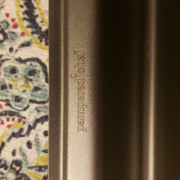 Pampered Chef Dining Pampered Chef V Shaped Poshmark